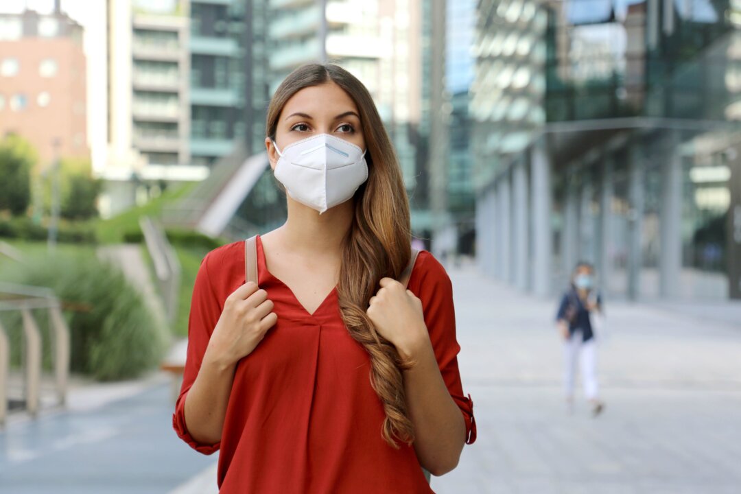 As lockdown measures loom, scientific debate continues about their worth but a wall of censorship keeps much of that debate hidden from the public.(Zigres/Shutterstock)