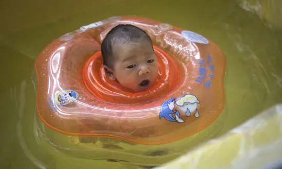 FDA Warns Against Use of Neck Floats After Death of Baby