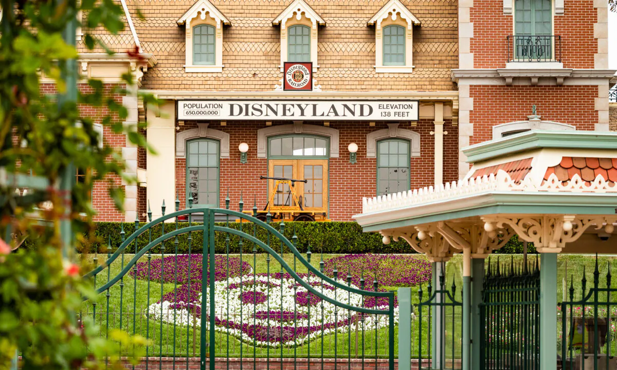 The closed gates to Disneyland during the COVID-19 pandemic in Anaheim, Calif., on Oct. 21, 2020. (John Fredricks/The Epoch Times)
