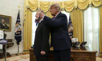 Trump Awards Presidential Medal of Freedom to Former Football Coach Holtz