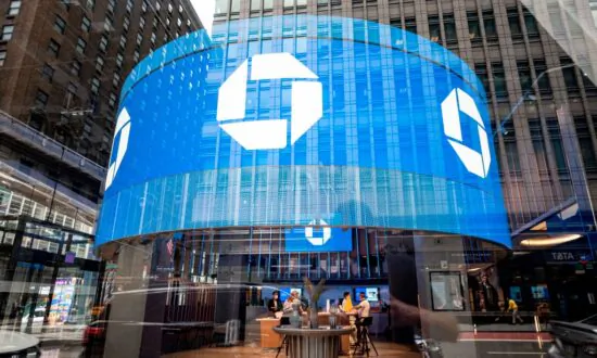 Banking System Stress Persists as Deposits, Loans Decline Again