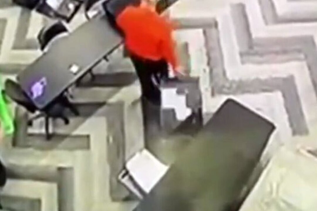 Georgia Governor: Container Video Is ‘Concerning,’ Secretary of State Should Offer Explanation