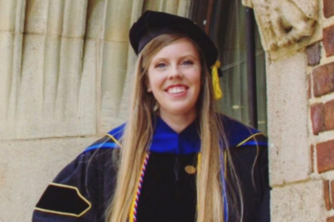 Woman With Autism Earns PhD in Social Work, Beats Naysayers to Become ...