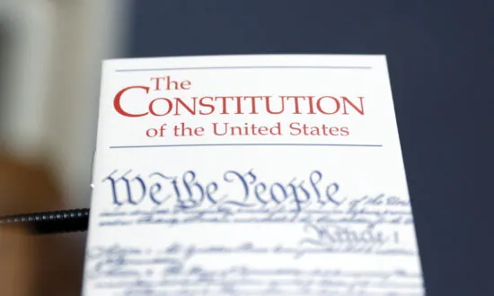 Defending the Constitution From the ‘Living Constitutionalists’