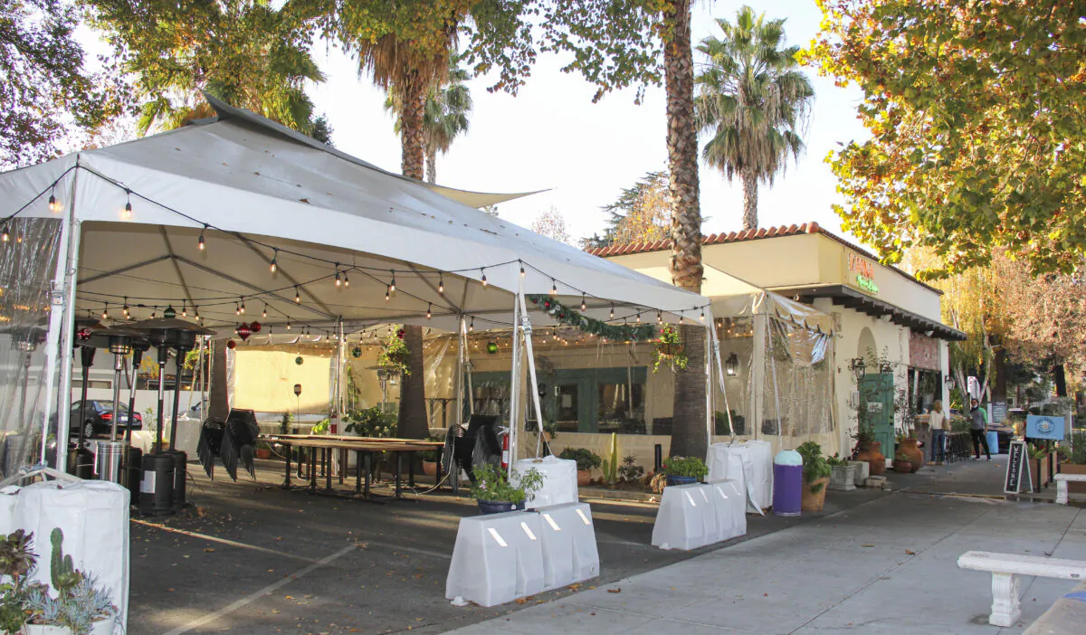An empty outdoor dining tent at Luna Mexican Kitchen in San Jose, Calif., on Dec. 7, 2020. (David Lam/The Epoch Times)