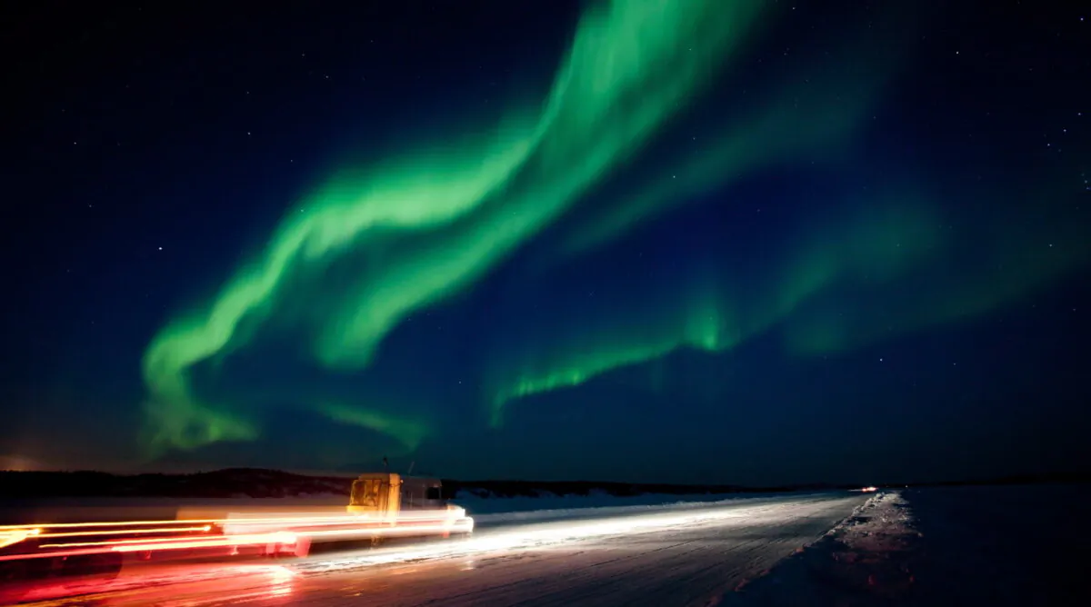 A brilliant show of the aurora borealis near Yellowknife, N.W.T. is shown in the night sky on March 8, 2012. (Bill Braden/The Canadian Press)