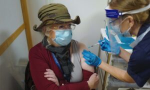 UK Regulator Says Public Can Be ‘Completely Confident’ of Vaccine Safety