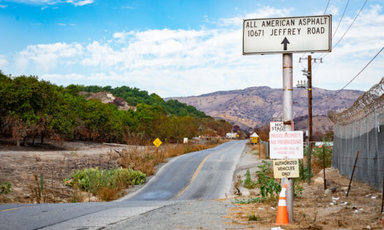 Irvine Neighborhood Raises Stink Over Asphalt Plant