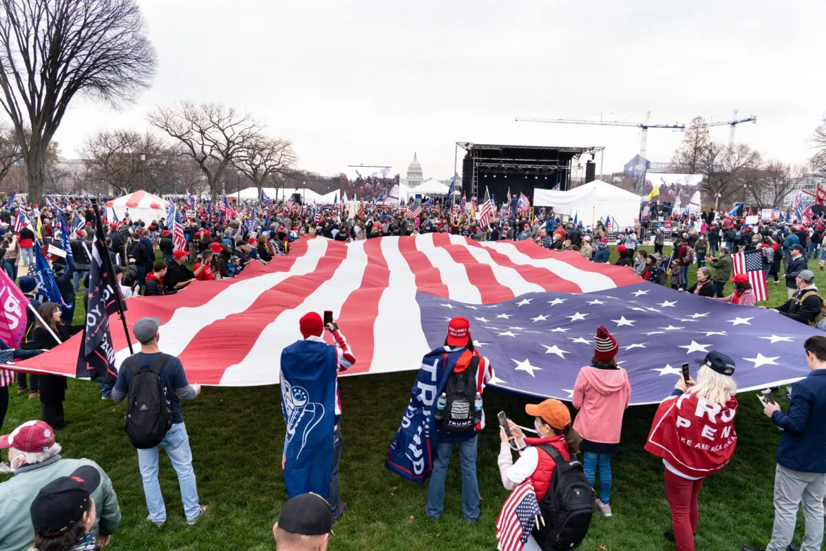 President Trump's supporters stage a rally in Washington, on Dec. 12, 2020. (Larry Dai/The Epoch Times)