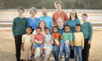 Texas Parents Adopt 6 Siblings Together, Doubling the Size of Their Family in One Day