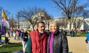 Retired VOA TV Director Supports Trump: 'We Believe in Godly Values'