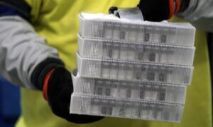 Trump Says He's Adjusted Plan for Early White House Vaccinations