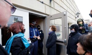 Republican Electors Blocked From State Capitol in Michigan