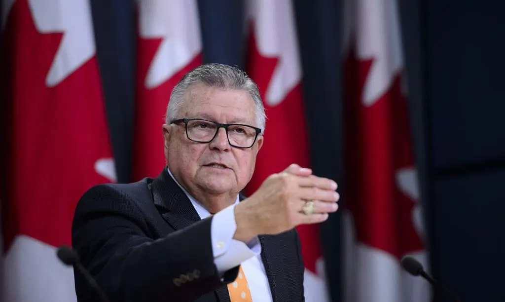 Ralph Goodale gestures during a press conference at the National Press Theatre in Ottawa on Tuesday, Aug 6, 2019.
(The Canadian Press/Sean Kilpatrick)