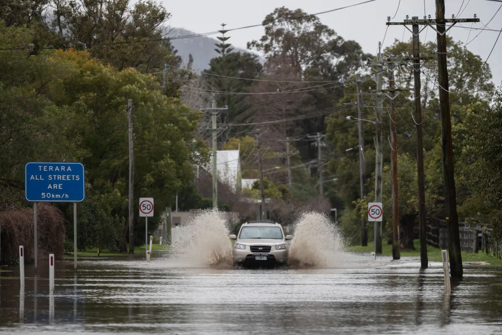 Heavy flooding is seen along the Shoalhaven River at Terara near the town of Nowra on August 10, 2020 in Nowra, Australia. (Brook Mitchell/Getty Images)