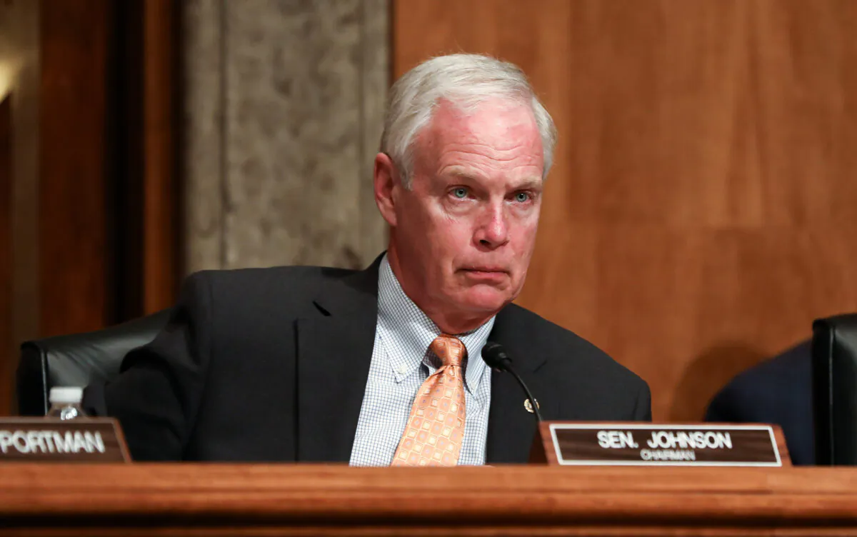 Sen. Ron Johnson (R-Wis.) chairs a Homeland Security Senate hearing in Washington on March 4, 2020. (Charlotte Cuthbertson/The Epoch Times)