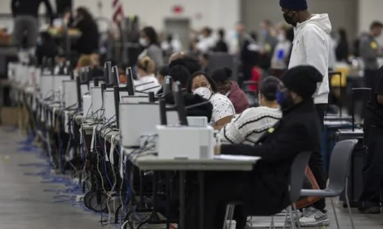 Michigan Lawyer Charged With Tampering With Voting Machines in 2020 Elections