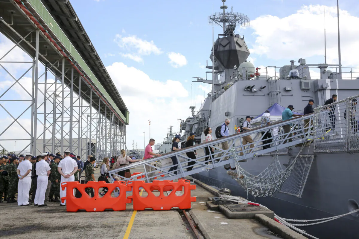 17 board HMAS Toowoomba as part of the Live Exercise held at HMAS Cairns on Sept. 9, 2017. (CPL Bill Solomou/ADF)