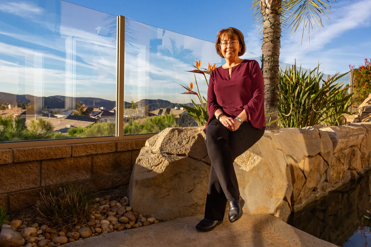 Death Doula Linda Barnard in Aliso Viejo, California, on Dec. 16, 2020. (John Fredricks/The Epoch Times)