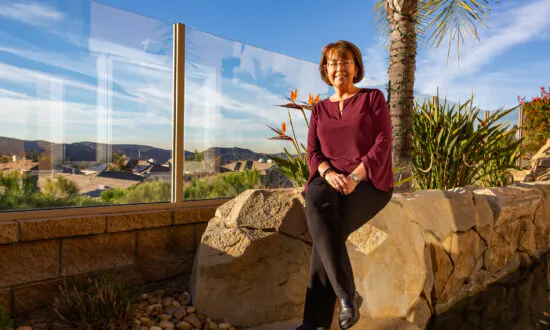 Death Doulas: Helping the Terminally Ill Pass Peacefully