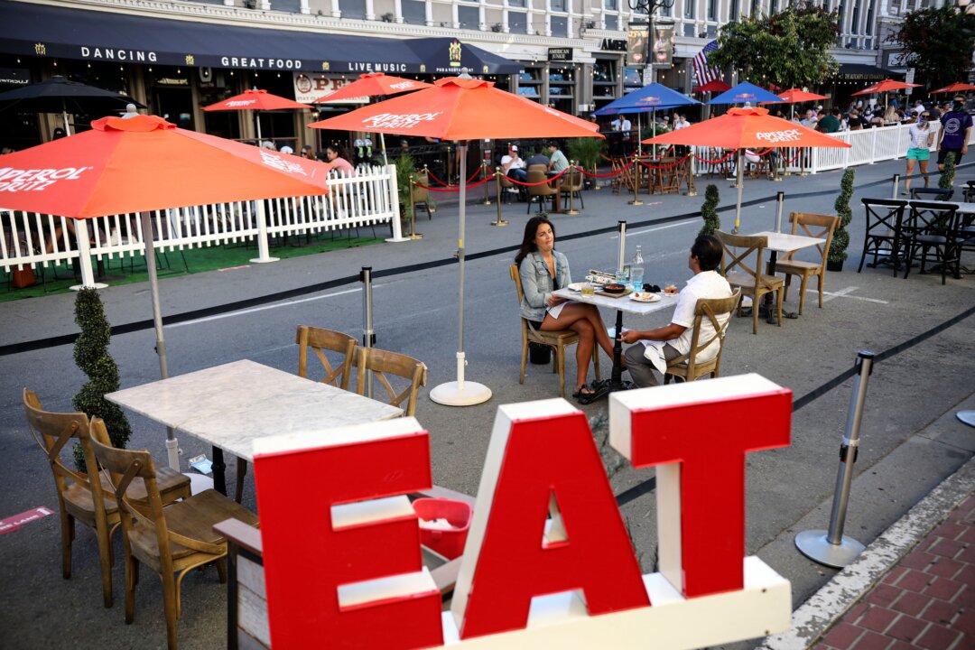 Judge: California Can’t Force Restaurants in County to Shut Down