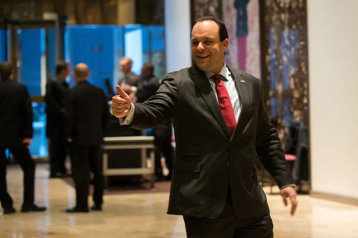 Trump campaign senior adviser Boris Epshteyn arrives at Trump Tower in New York City, N.Y., on Nov. 16, 2016. (Drew Angerer/Getty Images)