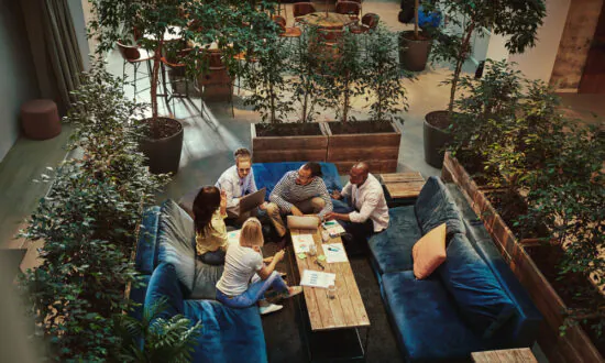 If You Cringe at the Thought of Talking to Your Co-Workers, Follow These 5 Steps for Better Conversations