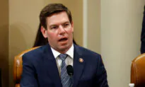 China ‘Struck Paydirt’ With Alleged Spy Who Got Close to US Politicians: Journalist Bill Gertz
