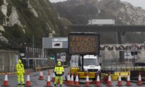 UK, France to Resolve Lorry Queue Caused by Virus Panic: Ministers