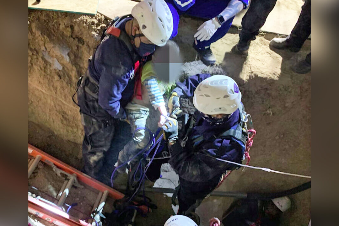 ‘A Christmas Miracle’ as Texas Boy, 4, Is Rescued After Spending 6 ...