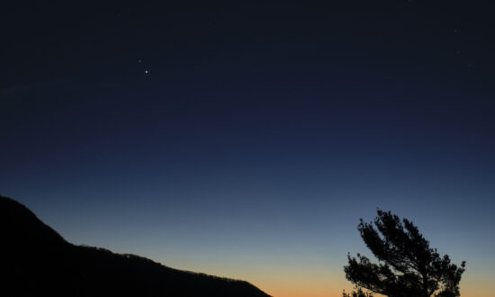 Jupiter, Saturn ‘Merge’ in Night Sky in Rare Celestial Event