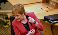 Scotland’s First Minister Apologises for Not Wearing Mask at Wake