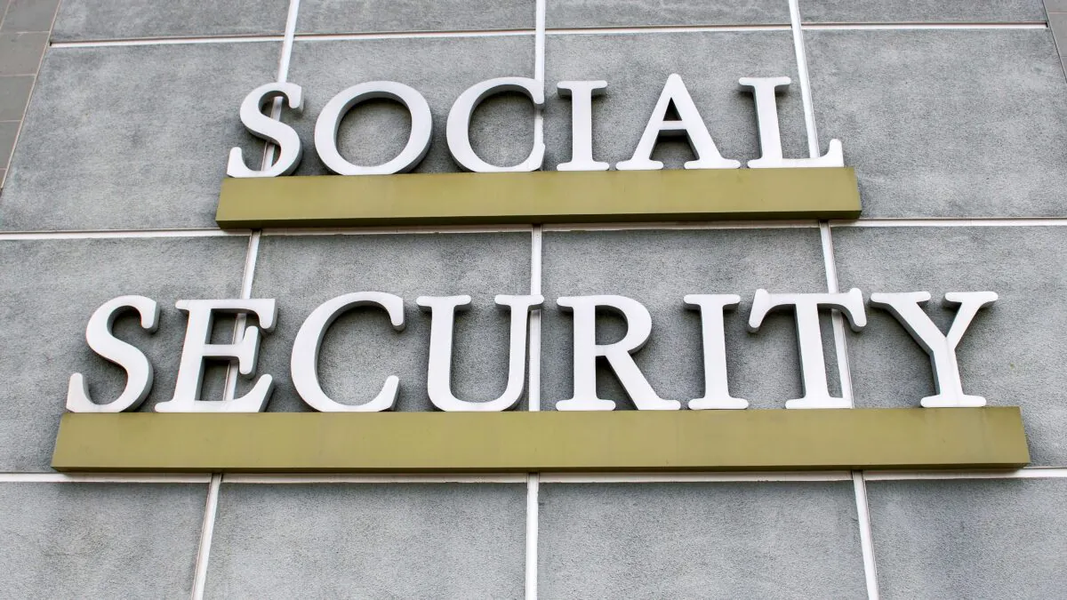 A sign is seen outside a U.S. Social Security Administration building in Burbank, Calif., on Nov. 5, 2020. (Valerie Macon/AFP via Getty Images)