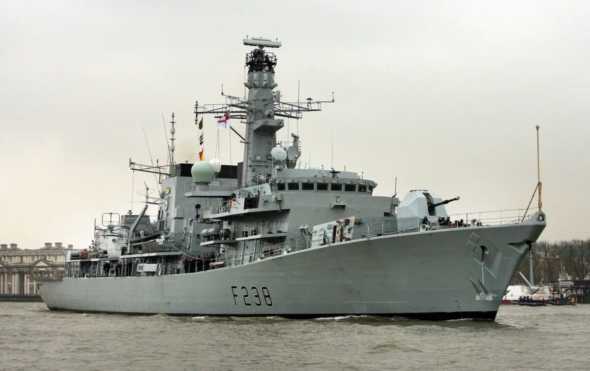 HMS Northumberland sails on the River Thames in London, on March 29, 2007. (Peter Macdiarmid/Getty Images)