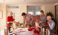 Hosting for the Holidays: How to Turn Your Home Into a Warm, Welcoming Space for Fellowship
