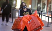 US Holiday Retail Sales Rise 3 Percent as Online Shopping Booms, Mastercard Reports