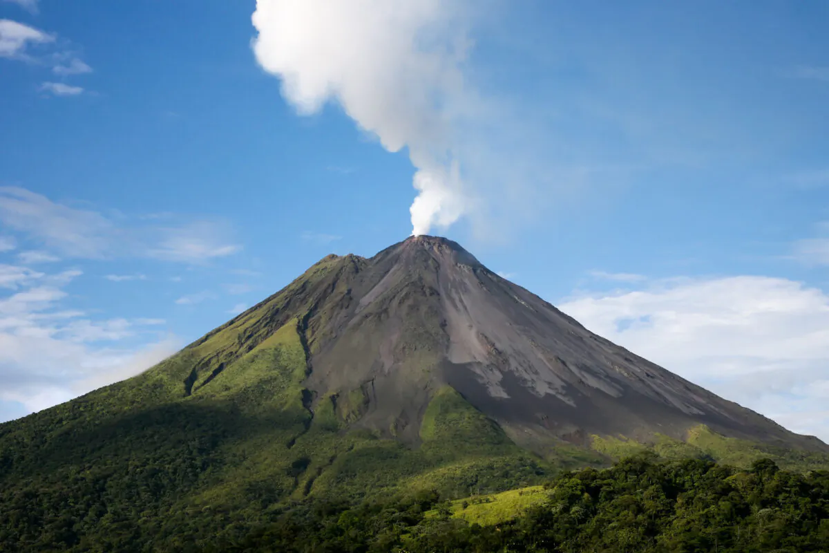 Arenal Volcano. (Tony Northrup/Shutterstock)