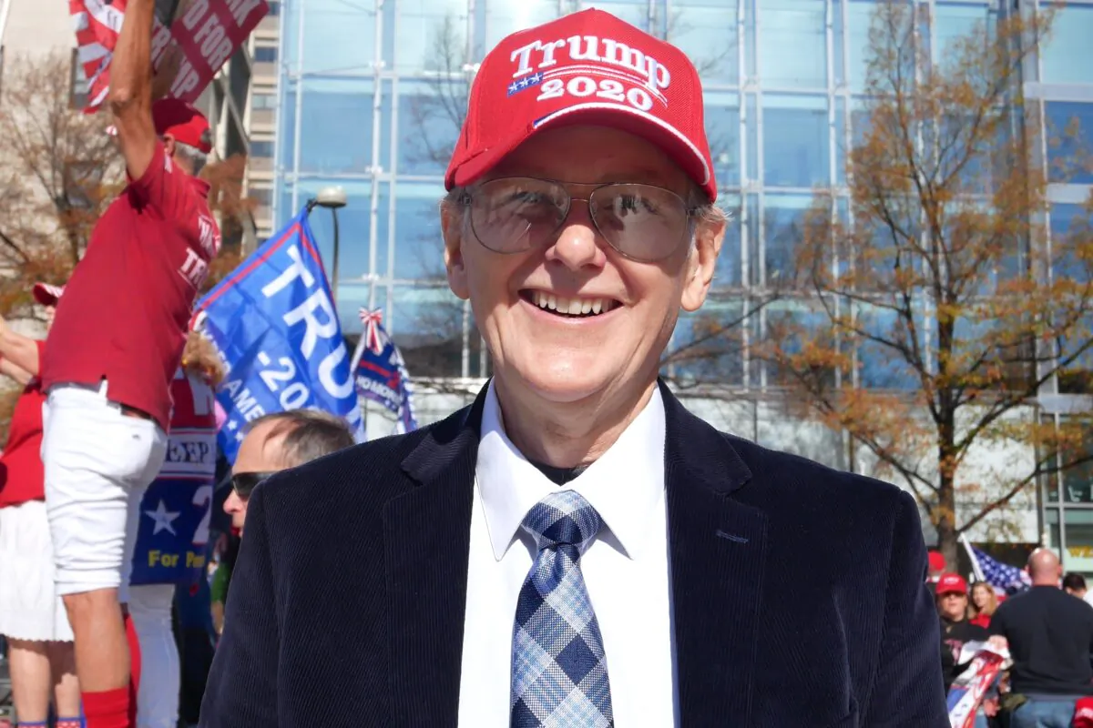 Former South Carolina senatorial race candidate and local vice chairman of the Constitution Party Bill Blesdoe, at a rally supporting President Donald Trump, on Dec. 22, 2020. (The Epoch Times staff)