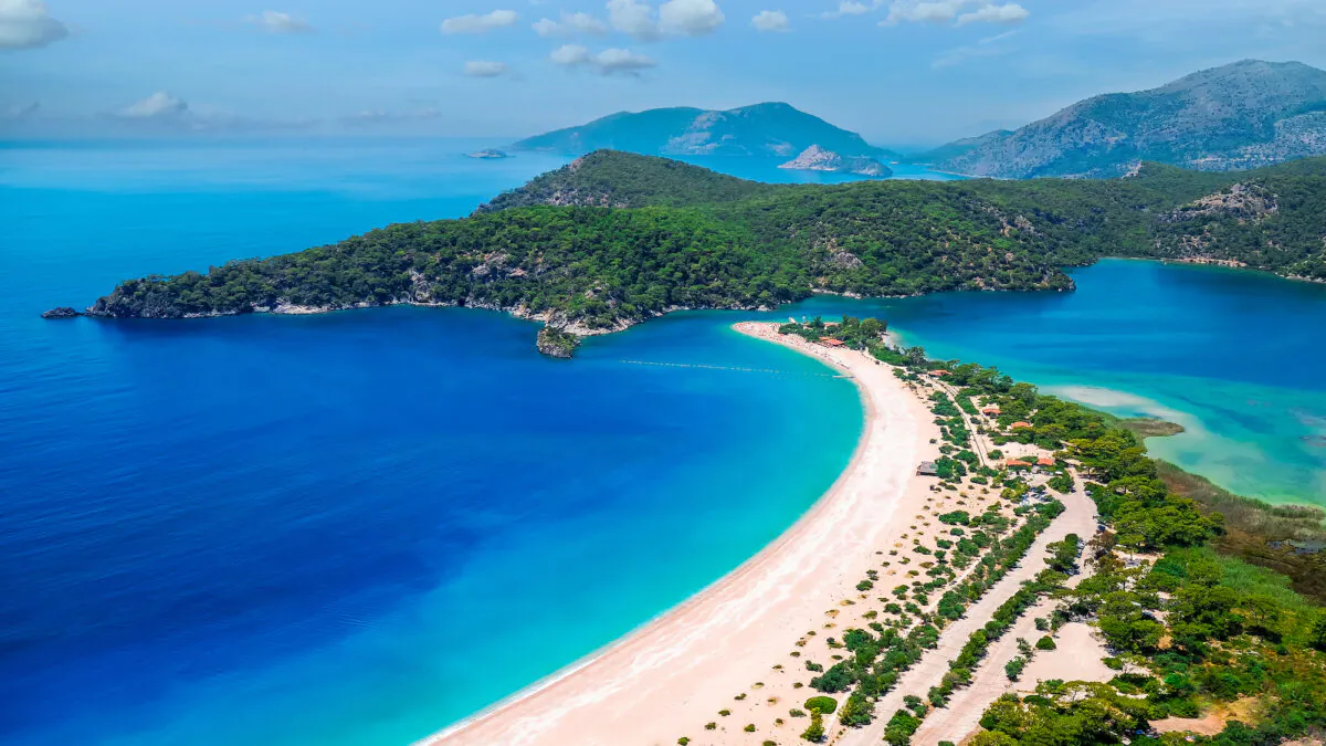Blue Lagoon in Oludeniz Fethiye, Turkey. (Nick Brundle/Shutterstock)
