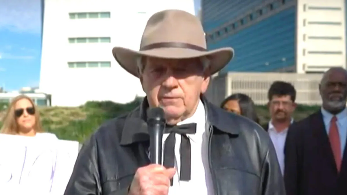 Paul Nally petitions for a grand jury at the Richard B. Russell Federal Building Plaza in Atlanta, Ga., on Dec. 29, 2020. (Screenshot/NTD)