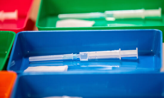 Pfizer, BioNTech to Offer COVID-19 Vaccine to Volunteers Who Got Placebo