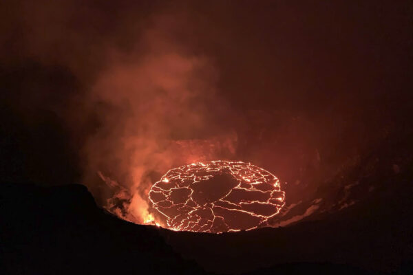Continuing eruption of Hawaii's Kilauea volcano