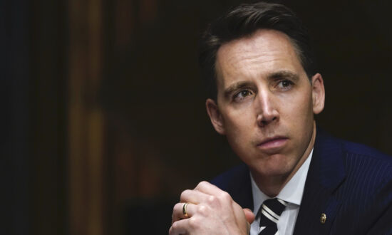 DHS ‘Has Not Told the Truth’ About Efforts to Censor Political Speech, Alleges Sen. Hawley Citing Internal Documents