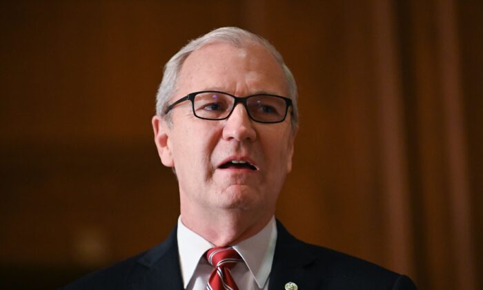Sen. Kevin Cramer (R-N.D.) speaks to reporters on Capitol Hill in Washington on Oct. 1, 2020. (Erin Scott/Pool/AFP via Getty Images)