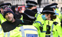 Enforcing UK’s Restrictions as Lockdown Eases ‘Not Manageable,’ Says Metropolitan Police Federation