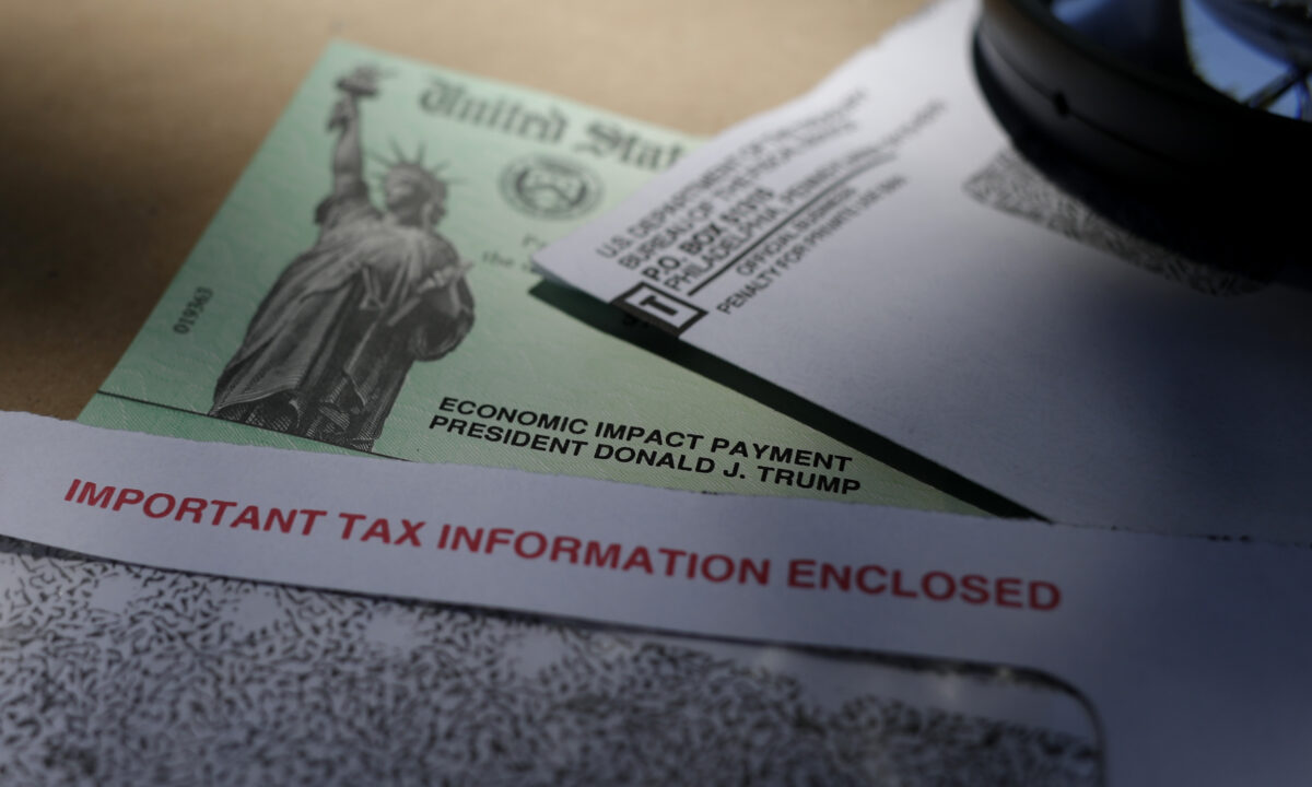 NextImg:IRS Issues Long-Awaited Clarification on Taxing Stimulus Checks After Urging Americans to Delay Filing