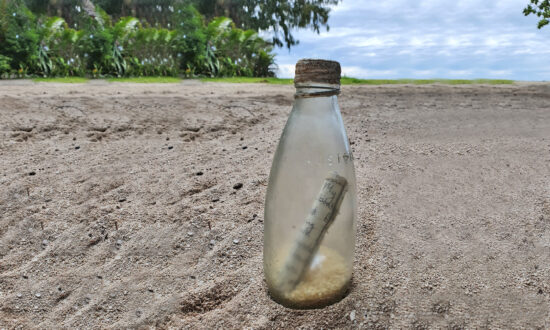 Conservationist Finds Message in a Bottle on Beach From 2,500 Miles Away, Meets Sender