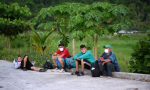 Migrant Caravan Will Not Be Allowed to Pass, Says US Border Official