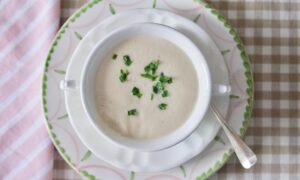 Creamy Cauliflower and Pear Soup  
