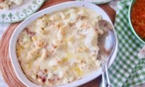 Cheesy Cauliflower and Bacon Gratin  